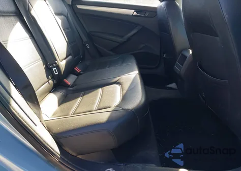 2012 Volkswagen Passat 2.5L Se z USA, uszkodzony, nr VIN 1VWBP7A36CC012434